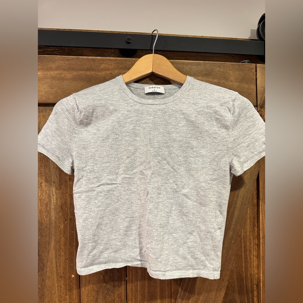 Aritzia t-shirt